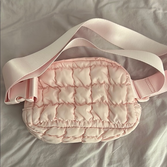 Quilted Pink Crossbody Bag - Picture 5 of 6
